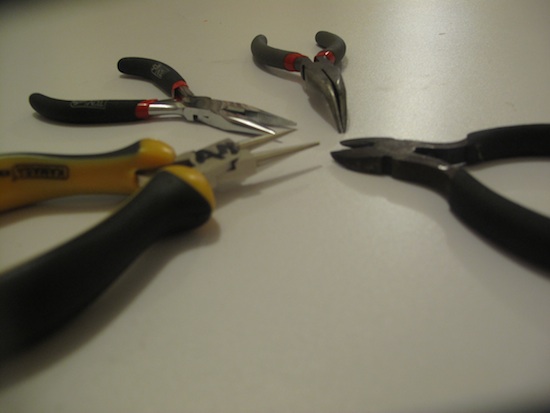 Materiales: alicates
